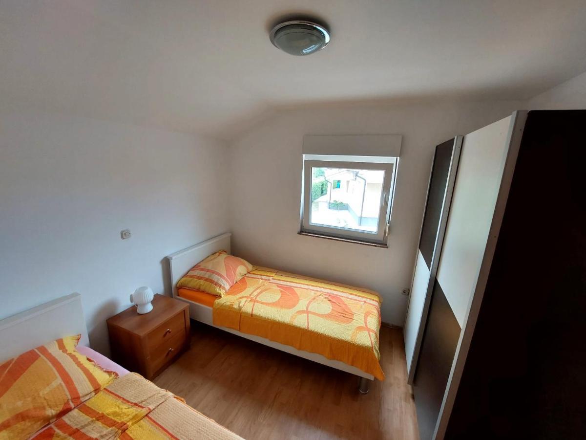 Apartman Zeljo Galizana Exterior photo